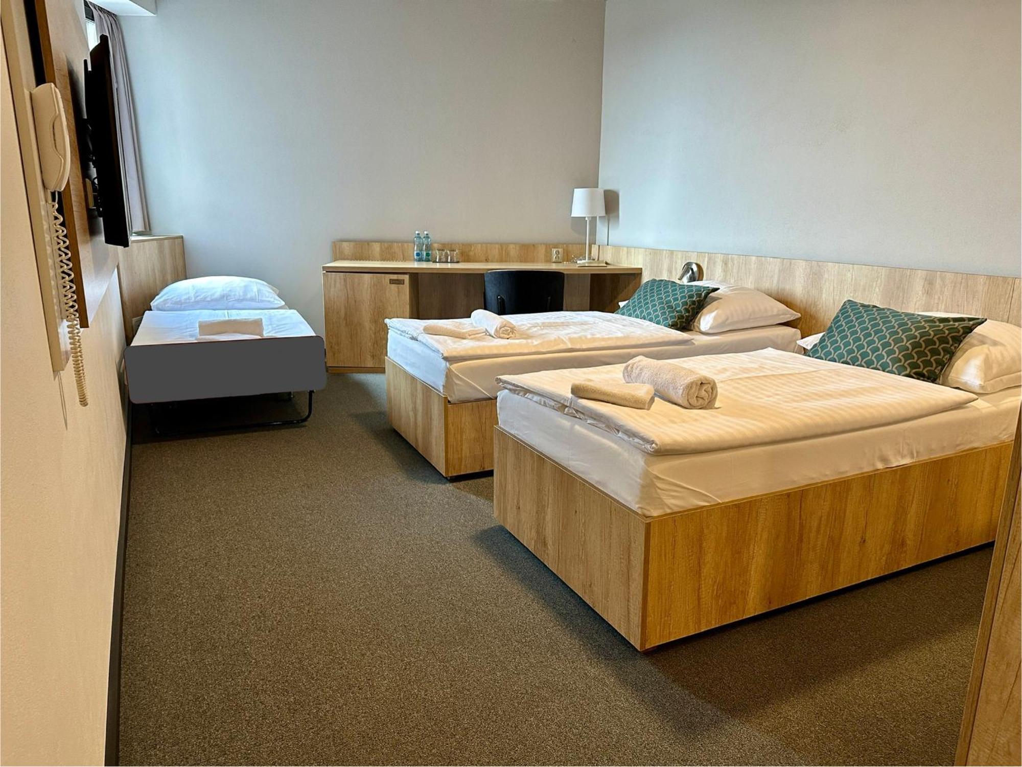 Hotel D1 Ostrovačice Zewnętrze zdjęcie